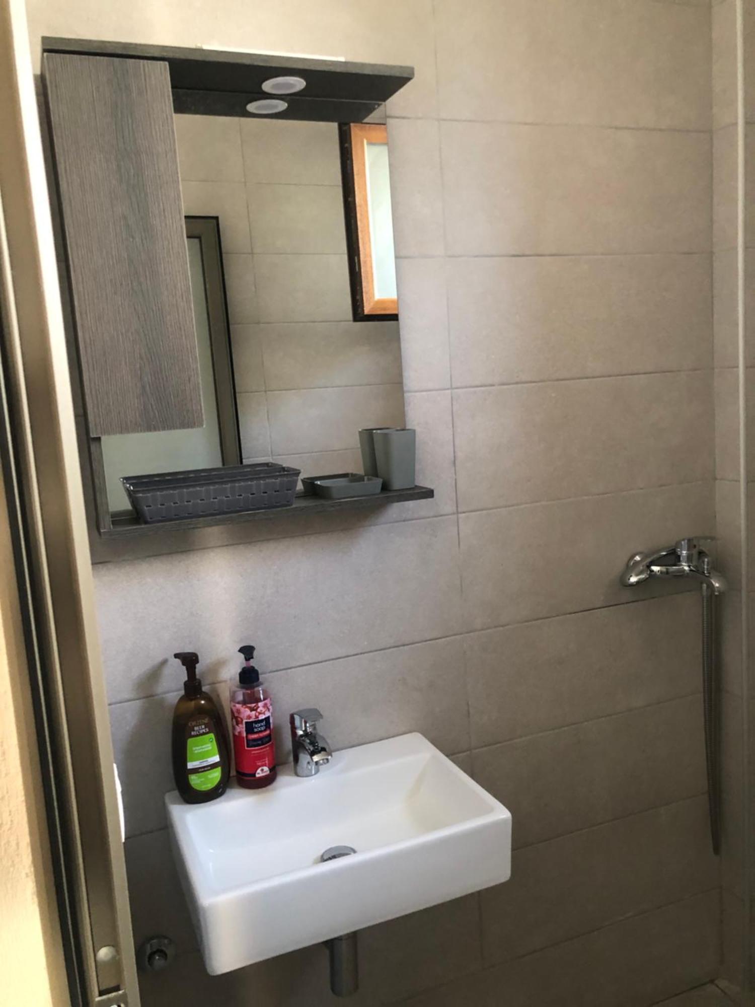 Daniela Apartments Nea Roda Luaran gambar