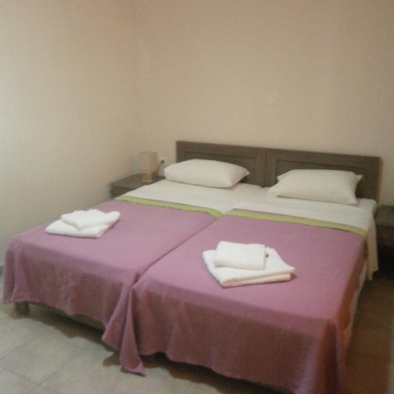 Daniela Apartments Nea Roda Luaran gambar