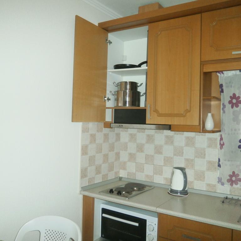 Daniela Apartments Nea Roda Luaran gambar