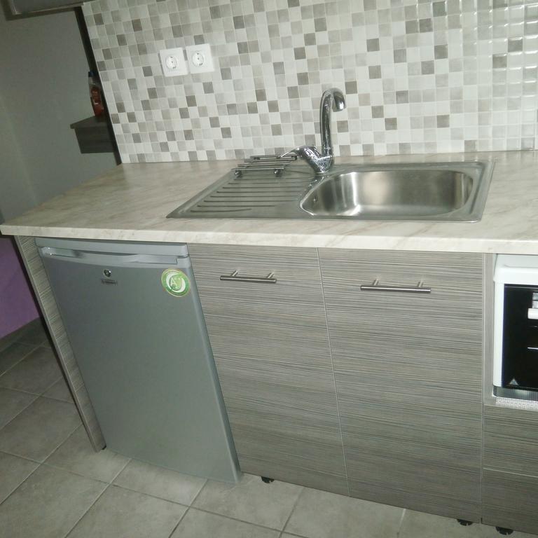 Daniela Apartments Nea Roda Luaran gambar