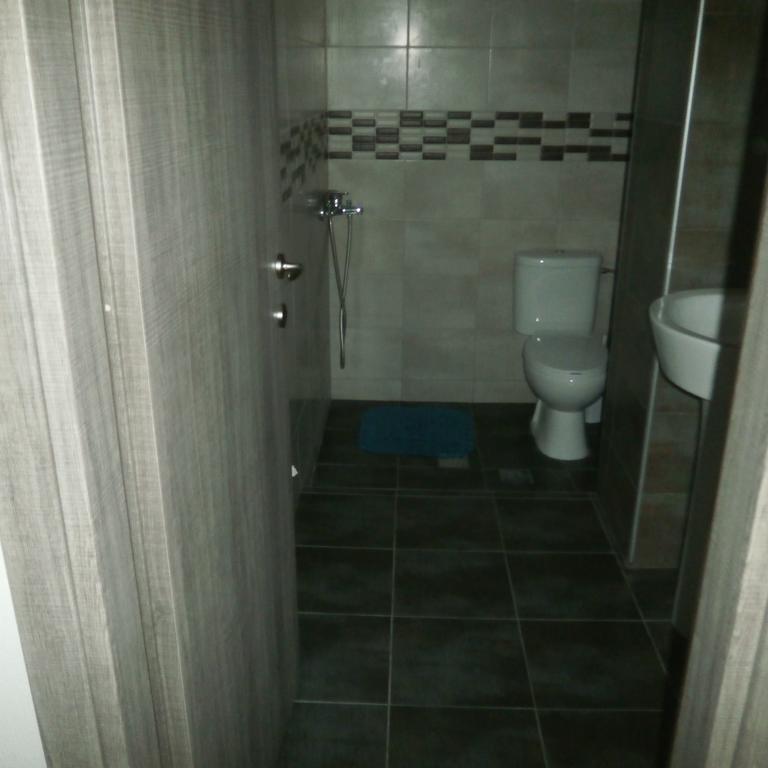 Daniela Apartments Nea Roda Luaran gambar