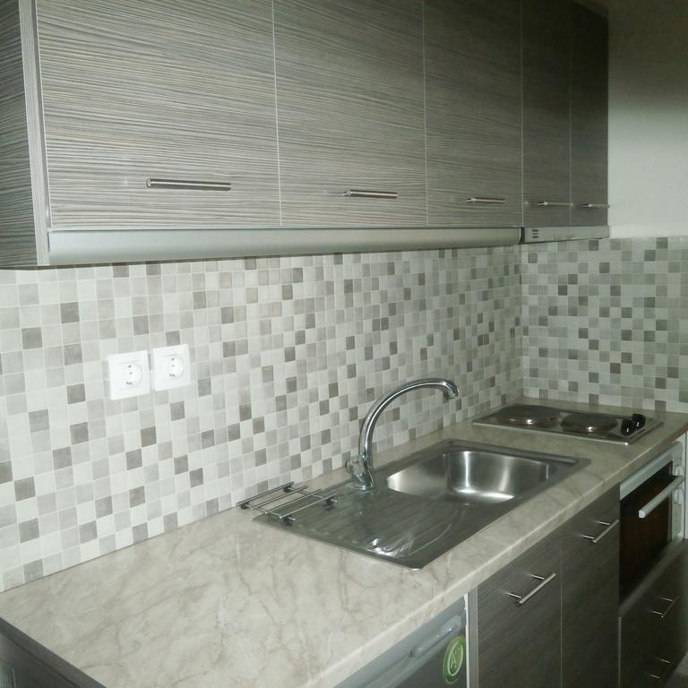 Daniela Apartments Nea Roda Luaran gambar