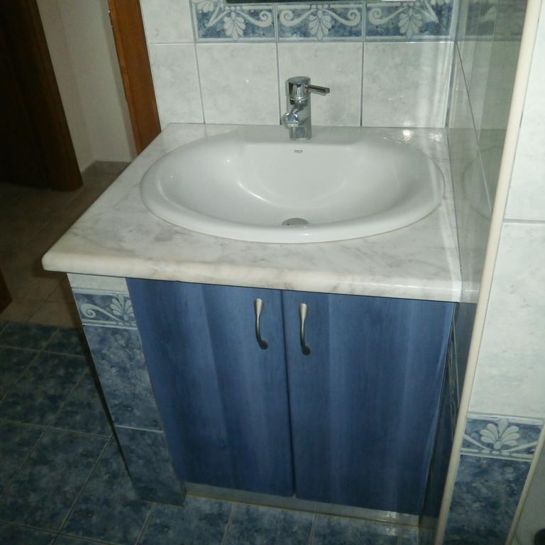 Daniela Apartments Nea Roda Luaran gambar